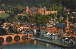 Heidelberger Schloss über der Altstadt und dem Neckar