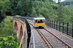 Solardraisine der Überwaldbahn auf der Strecke durch den Odenwald